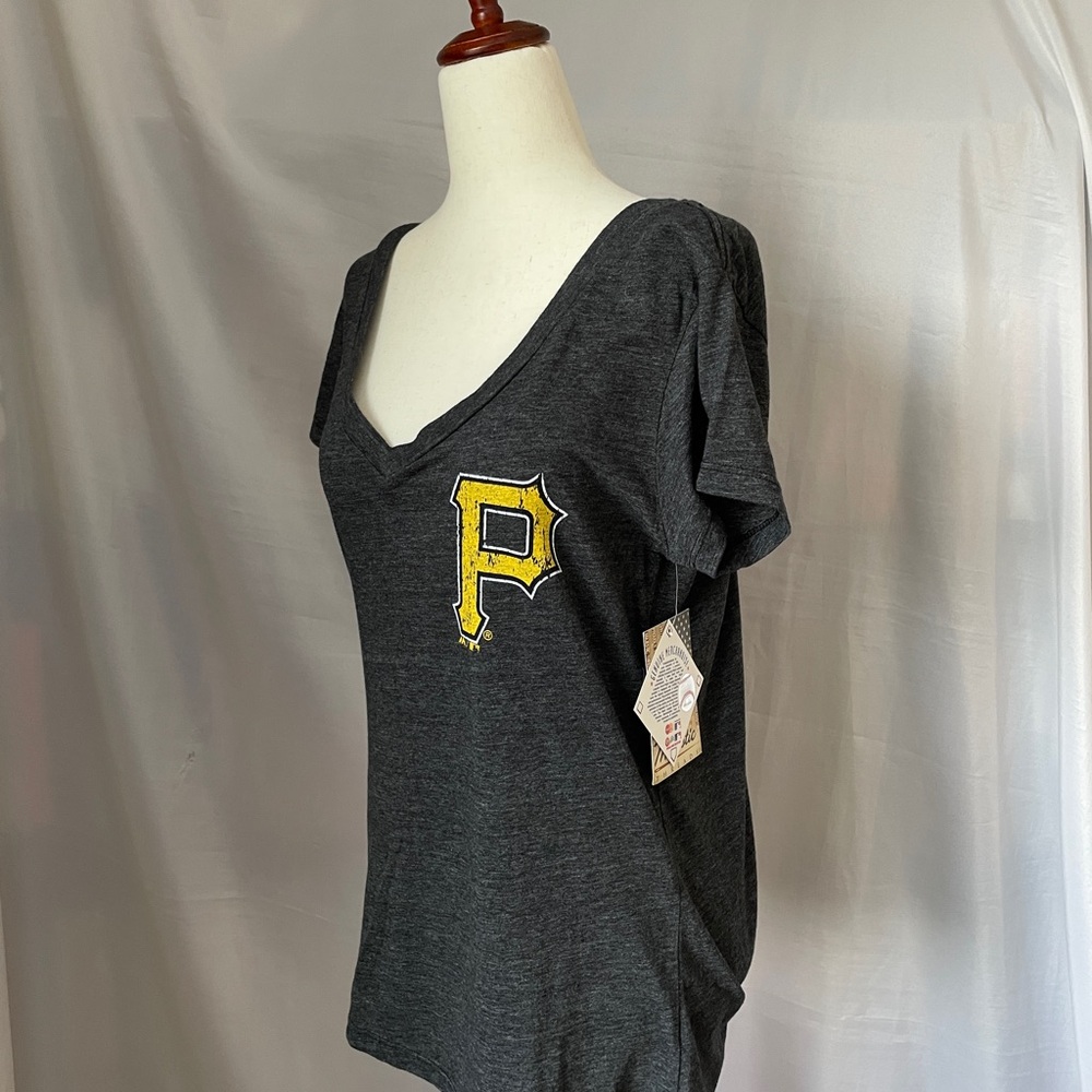Pittsburgh Pirates Marte shirt, size L